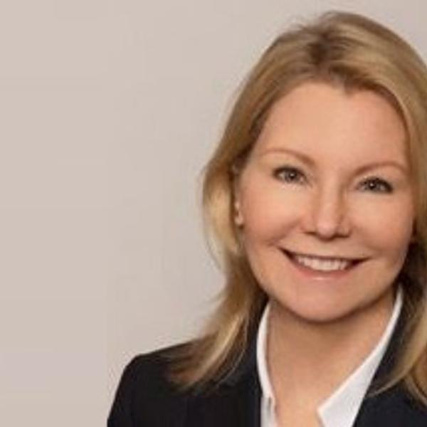 Alexsis de Raadt St. James